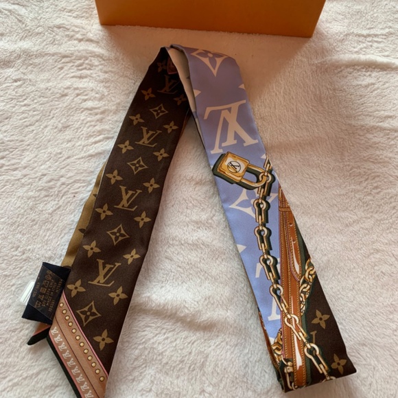 NEW LOUIS VUITTON BLUE & WHITE ULTIMATE MONOGRAM BB BANDEAU -  M76676 - Picture 6 of 14